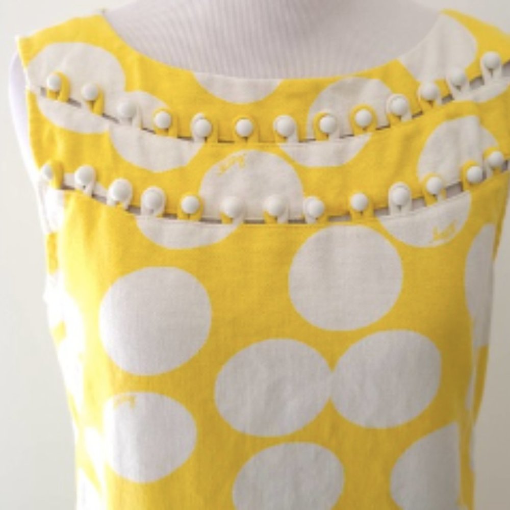 Lilly Pulitzer Linen Shift Dress Yellow Polka Dot Mod Buttons Sleeveless Sz 8 - Picture 2 of 7
